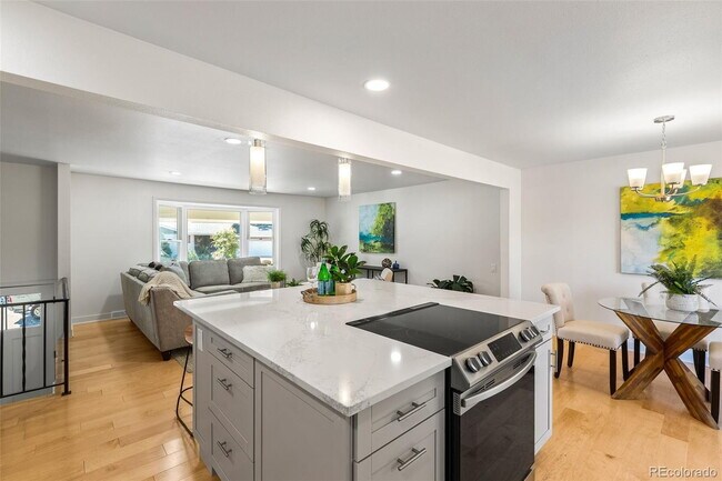 Building Photo - Charming 4-Bed Home