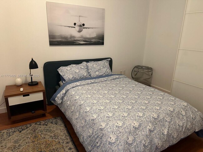 Building Photo - 2200 NE 4th Ave