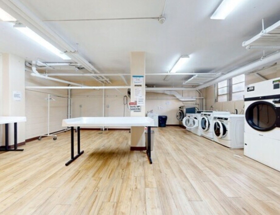 Building Photo - 25 Cartright St