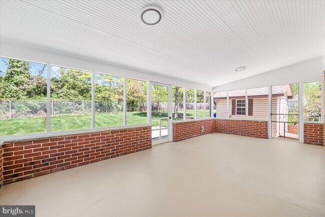 Building Photo - 9619 Singleton Dr
