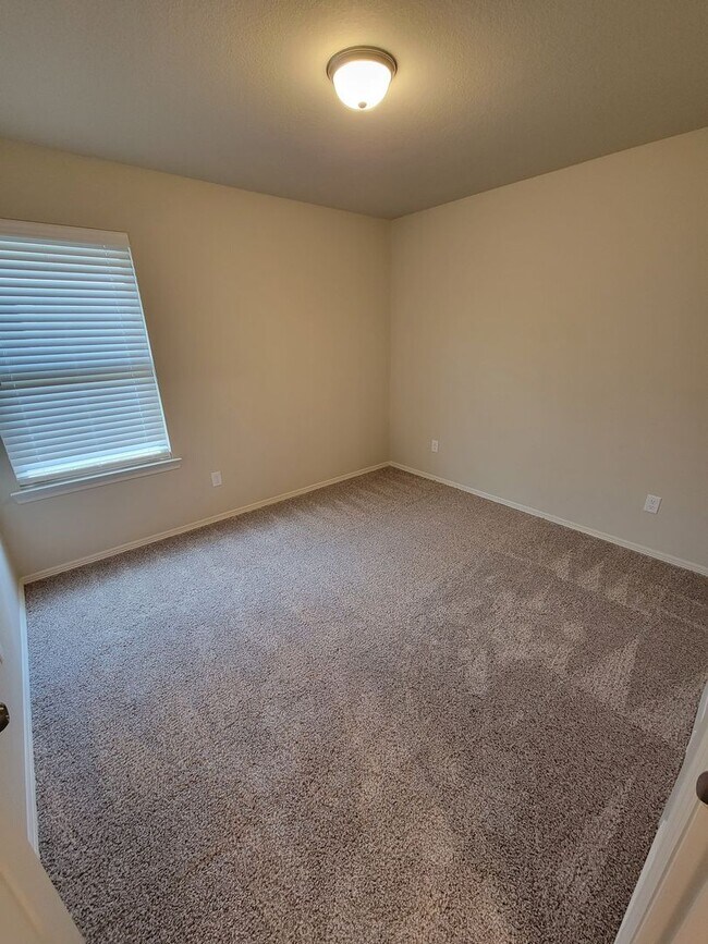 Building Photo - Brand New 3 bedroom / 2 bath home in Bonham Trace neighbor hood in North Bryan,