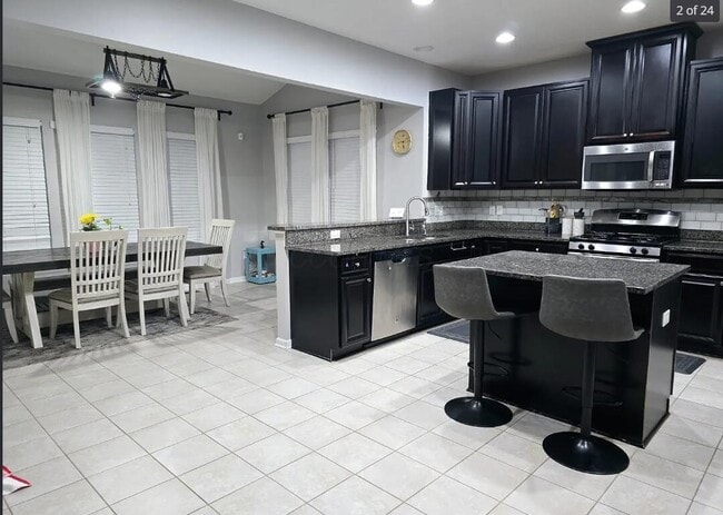 Building Photo - 406 Justice Way