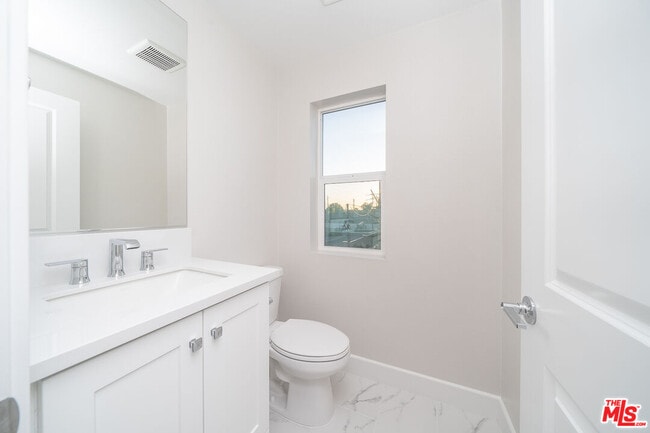 Building Photo - 3015 Tallahassee Ln