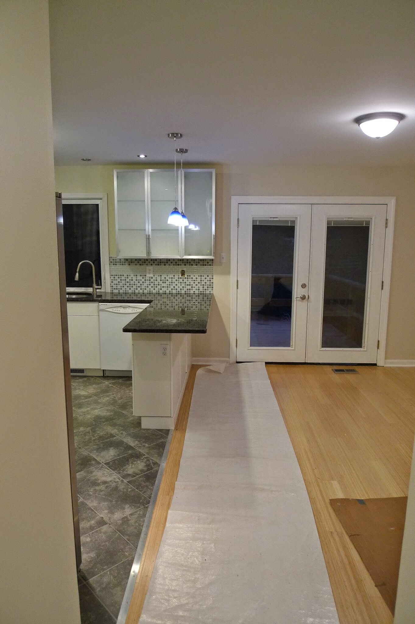 Kitchen - 555 Coventry Lane