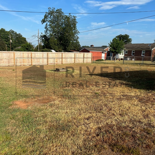 Building Photo - 707 Pasadena Ave