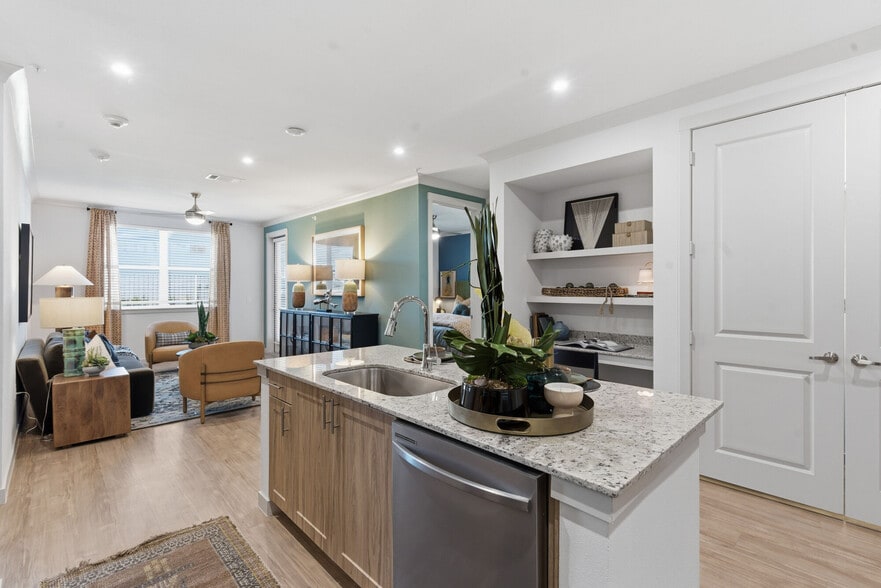 The Westlyn apartments — community photo - The Westlyn