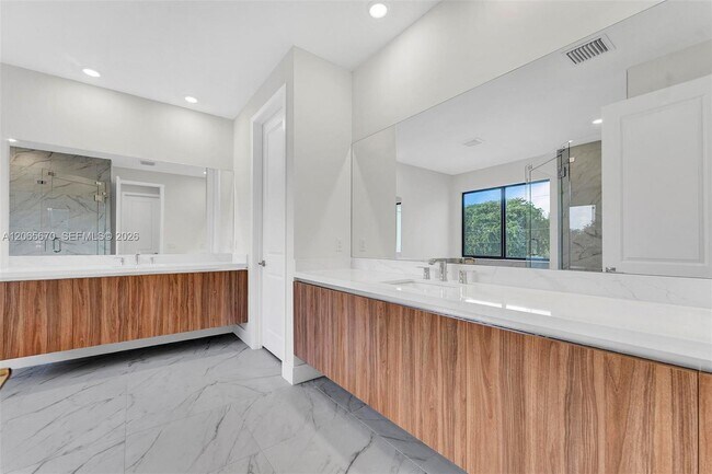 Building Photo - 8283 SW 120th Ter