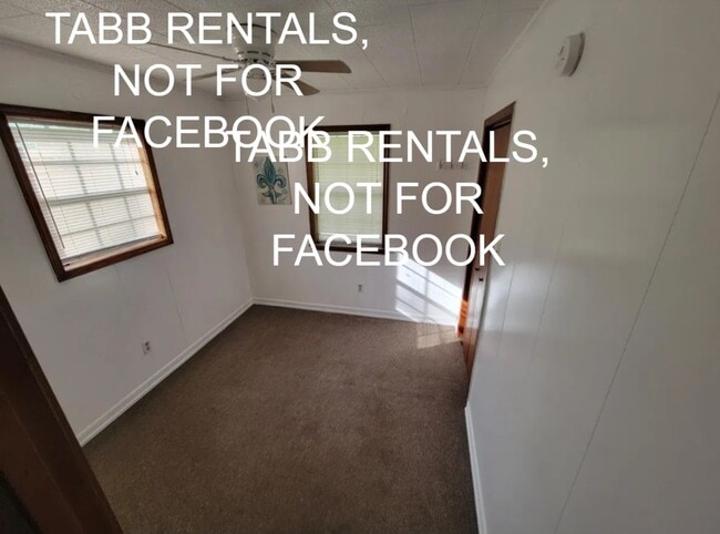 Building Photo - 278 Eves St