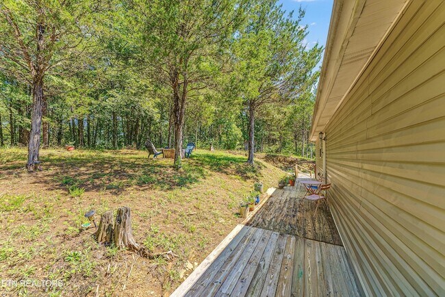Building Photo - 1720 Moon Ct