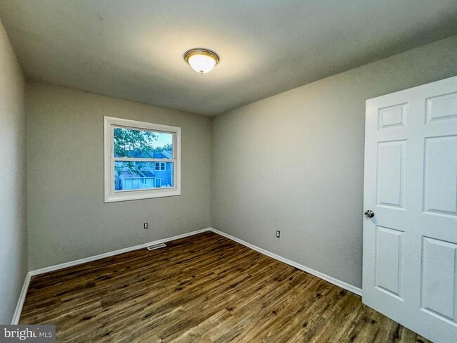 Building Photo - 4 Milstone Ct