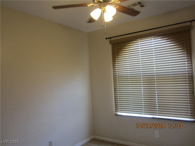 Building Photo - 3225 Brambling Ave
