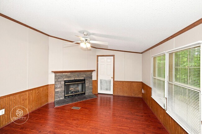 Building Photo - 147 Purity Dr