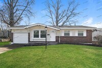 Building Photo - 2404 Burchard Dr