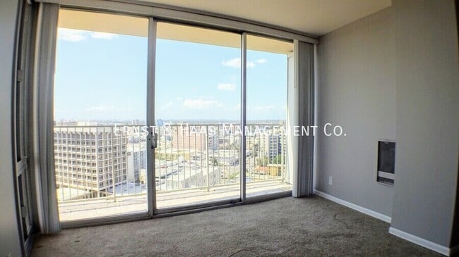 Building Photo - 700 E Ocean Blvd