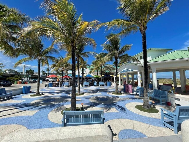 Building Photo - 5200 N Ocean Blvd