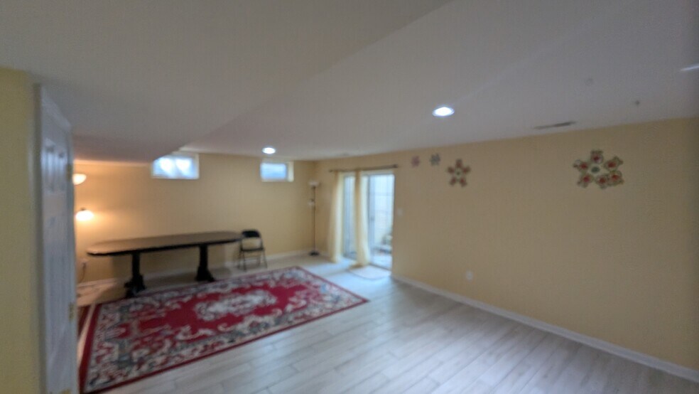 Building Photo - 4688 Woodland Rd