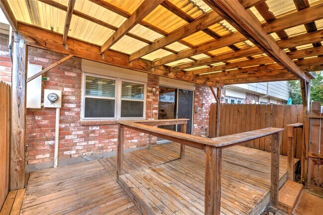 Building Photo - 1141 Country Pl Dr