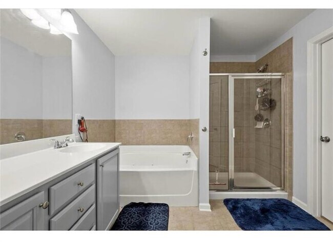 Building Photo - 2304 Oakton Pl