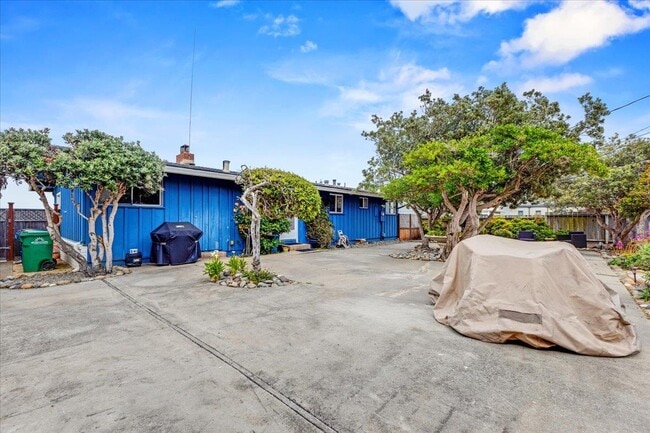 Building Photo - 1267 Ocean View Blvd