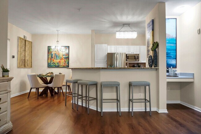 Breakfast Bar/Dining Room - 60 Fenwick Hall Aly