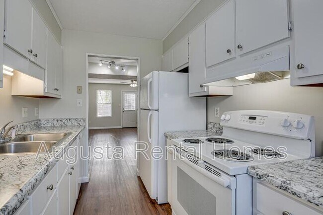 Building Photo - 169-A Petersburg Circle