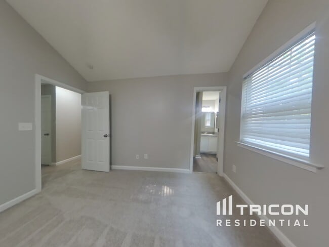 Building Photo - 230 Ashbury Ct