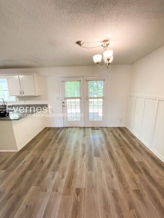 Building Photo - 2503 Elkmont Dr