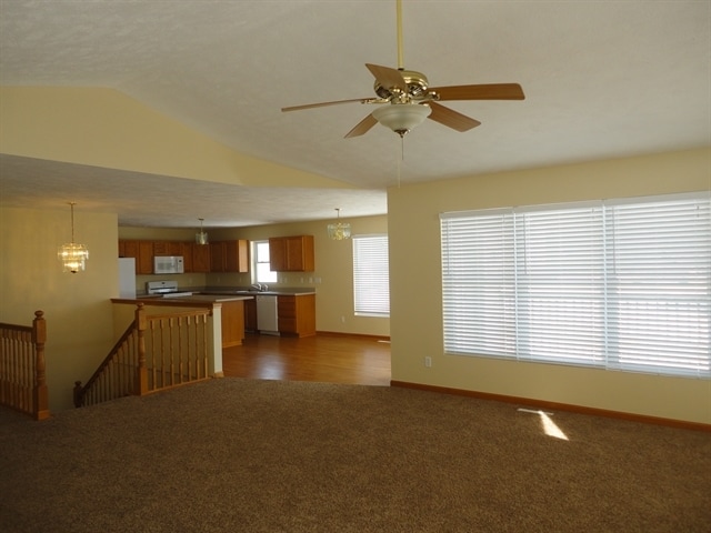 Building Photo - 200 Staffordshire Dr NE