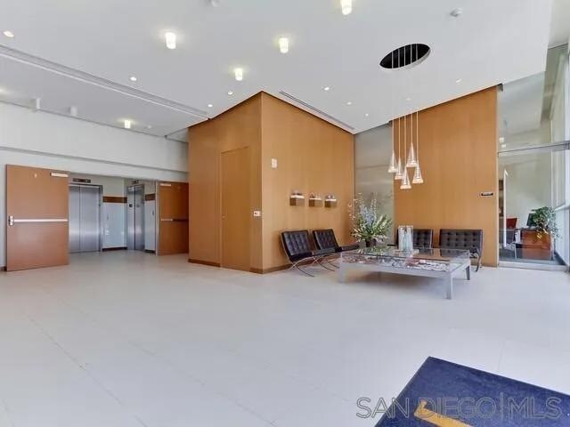 Building Photo - 800 The Mark Ln