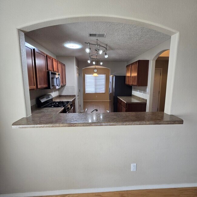 Building Photo - 6912 Vista Del Sol Dr NW
