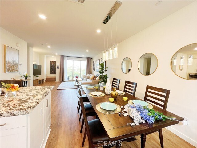 Building Photo - 103 Cadence