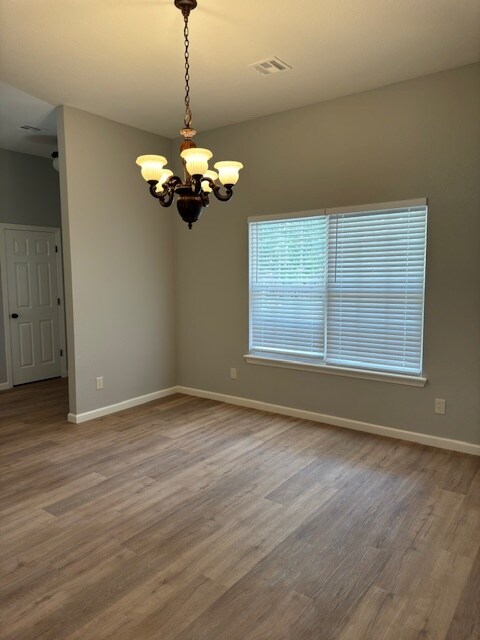 Building Photo - 1109 N Wren Dr