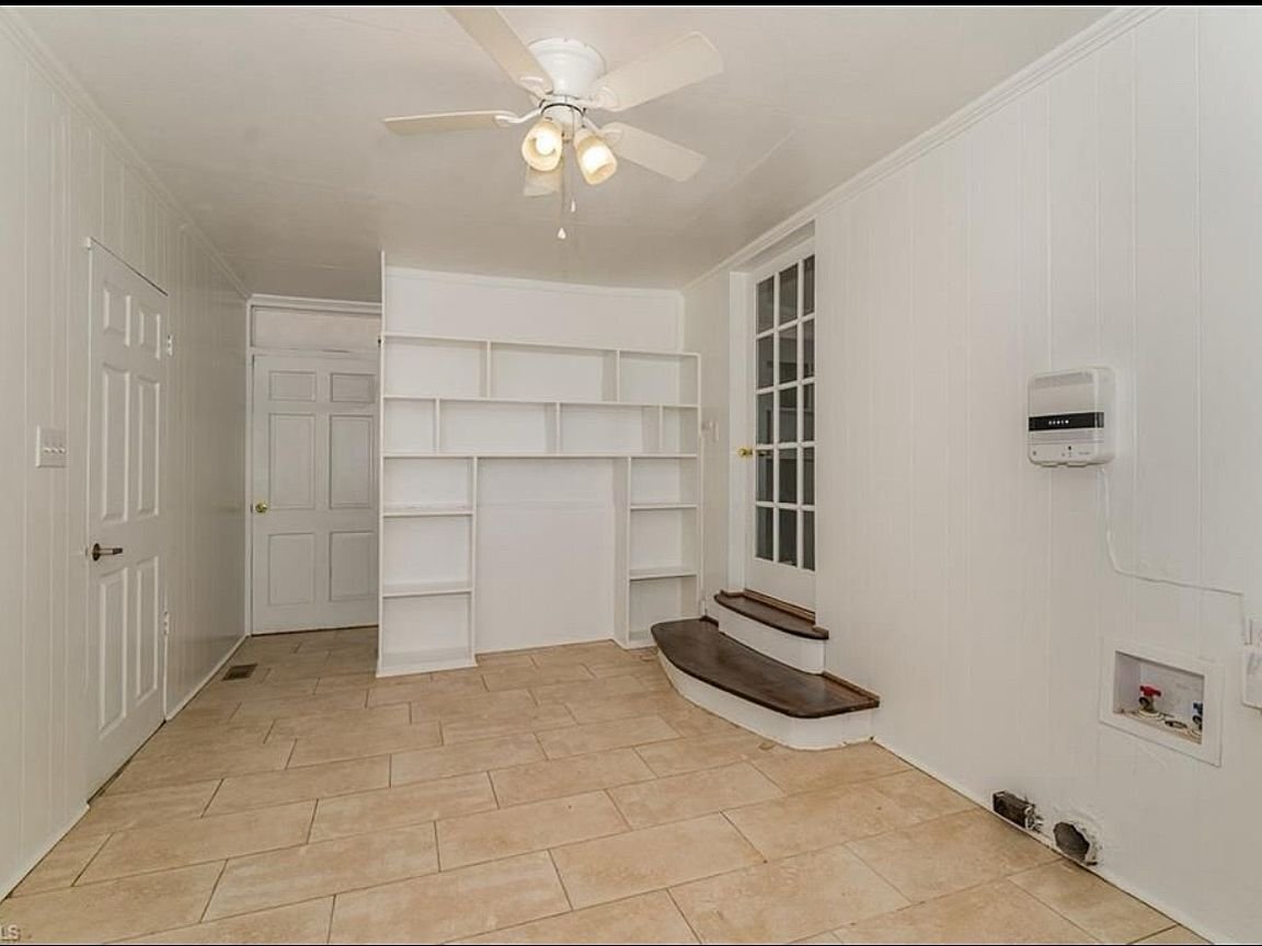 Building Photo - 3035 Ridgemeadow Dr