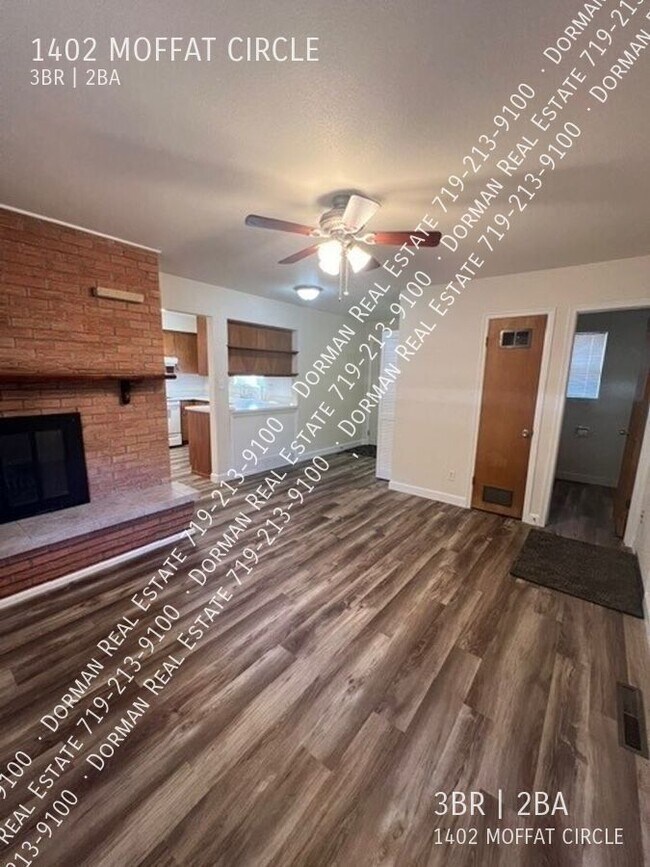 Building Photo - 1402 Moffat Cir