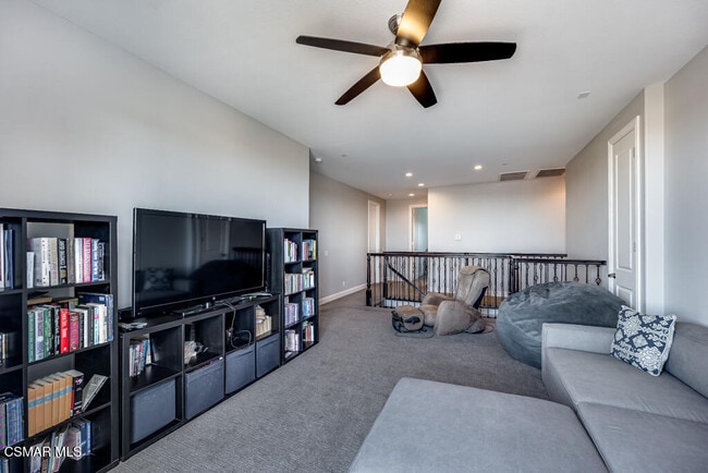 Building Photo - 7377 Woods Ct