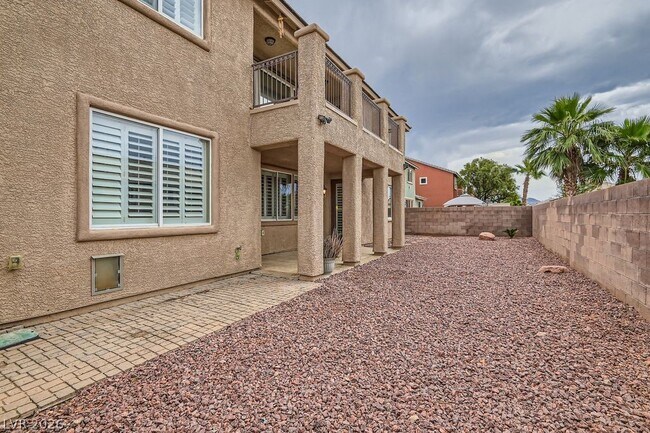 Building Photo - 333 Shimmering Moon St