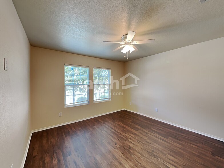 Building Photo - 1424 Evergreen St