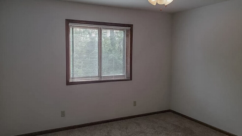 Building Photo - 651 Galena Ct