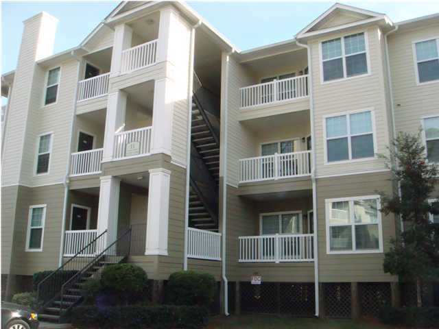 Building Photo - 700 Daniel Ellis Dr