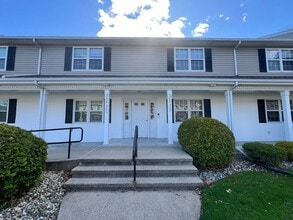 Building Photo - Beautiful Two Bedroom, Two Bath Condo in Ludlow. Available Now!