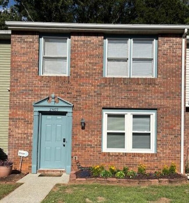 Building Photo - Beautifully Renovated 3-Bedroom, 2.5-Bath Townhome in Tucker!