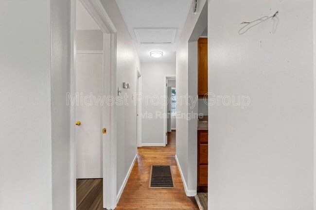 Building Photo - 306 Banff Cir