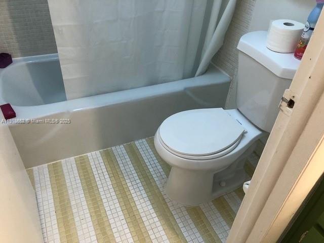 Building Photo - 3720 Inverrary Dr