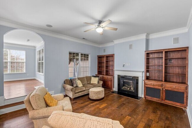 Building Photo - Luxury Living in High Point NC