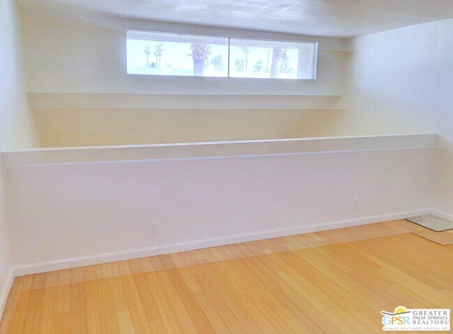 Building Photo - 1655 E Palm Canyon Dr