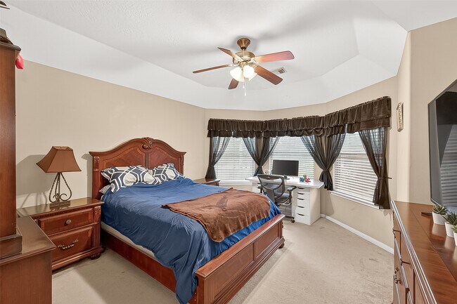 Building Photo - 6003 Dover Creek Ln