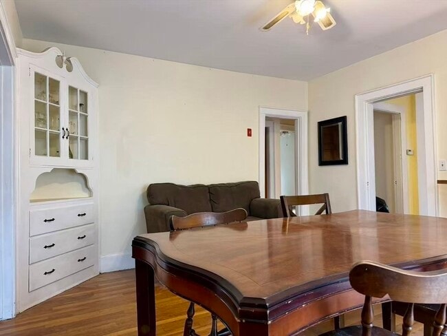 Building Photo - 24 Arden St