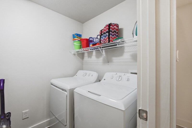 Building Photo - 15928 Front Beach Rd