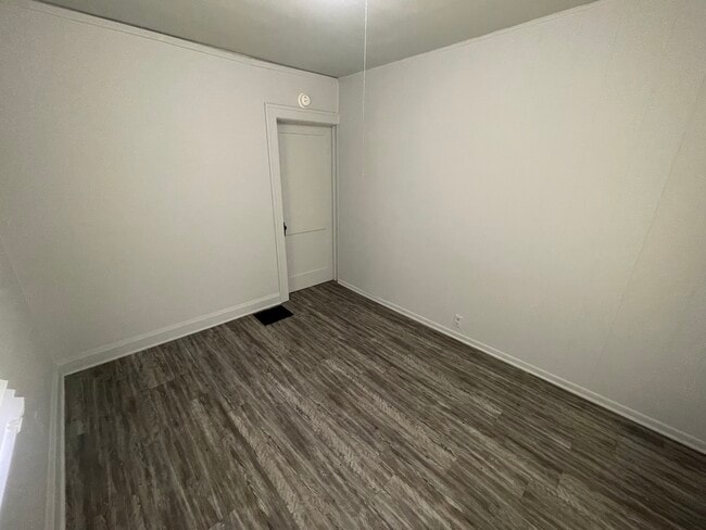 Building Photo - 1207 Cleveland-