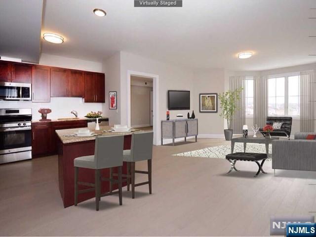 Primary Photo - 555 10th St